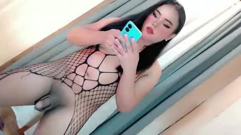 Snapshot of vae_sha chatting on January 11, 2026, 12:21 pm JESS - DONT FORGET TO FOLLOW ME AND GIVE ME THUMBS UP online show from January 11, 2026, 12:21 pm