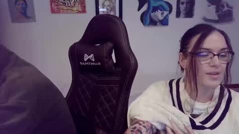 Snapshot of vagelicious chatting on October 5, 2025, 9:34 pm vagelicious online show from October 5, 2025, 9:34 pm