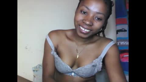 vailla02 online show from September 30, 2025, 7:24 am