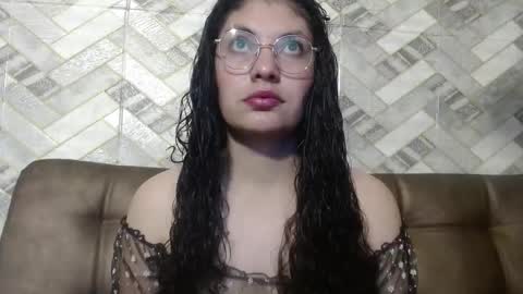 Snapshot of vainilla_cam chatting on November 25, 2025, 1:16 am Vainilla online show from November 25, 2025, 1:16 am