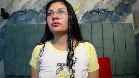 Vainilla online show from March 24, 2026, 2:05 am