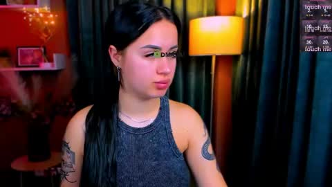vaiolet_lovely online show from May 5, 2026, 7:00 pm