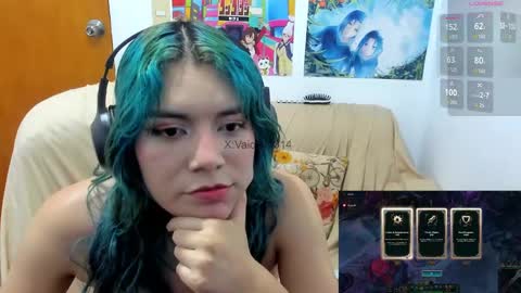 Snapshot of vaioletuwu chatting on November 6, 2025, 12:44 am Vaiolet1314 online show from November 6, 2025, 12:44 am