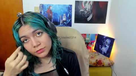 Snapshot of vaioletuwu chatting on November 17, 2025, 2:39 am Vaiolet1314 online show from November 17, 2025, 2:39 am