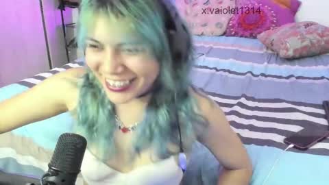 Vaiolet1314 online show from January 6, 2026, 4:05 am