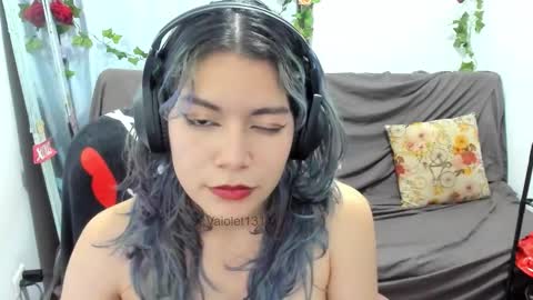 Vaiolet1314 online show from February 22, 2026, 3:07 am