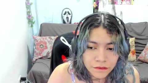 Vaiolet1314 online show from March 17, 2026, 5:00 am