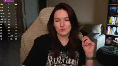 Snapshot of val_manson chatting on April 29, 2026, 8:26 pm Val online show from April 29, 2026, 8:26 pm