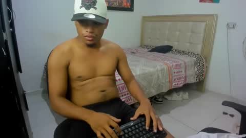 Snapshot of val_sex02 chatting on January 29, 2025, 4:19 pm val_sex02 online show from January 29, 2025, 4:19 pm
