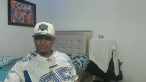 Snapshot of val_sex02 chatting on March 2, 2025, 2:41 am val_sex02 online show from March 2, 2025, 2:41 am