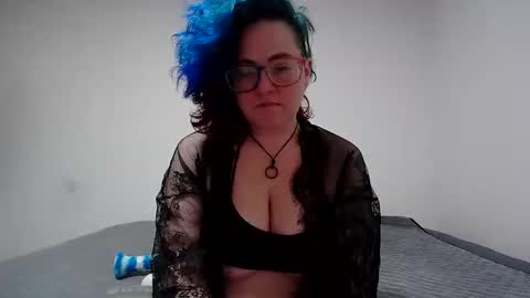 valarieak online show from March 26, 2026, 6:19 am