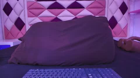 Valentina online show from November 9, 2025, 7:12 pm