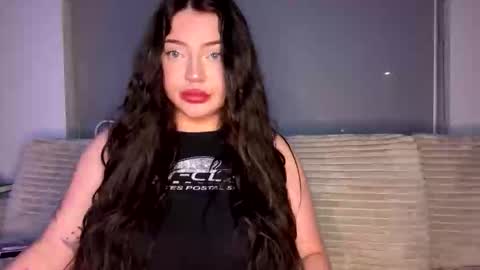 Snapshot of valebby33 chatting on October 30, 2025, 8:16 am valebby33 online show from October 30, 2025, 8:16 am