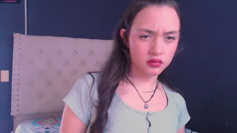 Snapshot of valen_thompson chatting on February 6, 2025, 11:37 pm IG-valen mendoza99 twitter valenthompson99 online show from February 6, 2025, 11:37 pm