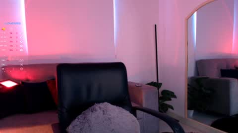 Snapshot of valengarcia_ chatting on January 25, 2025, 9:57 pm valen online show from January 25, 2025, 9:57 pm