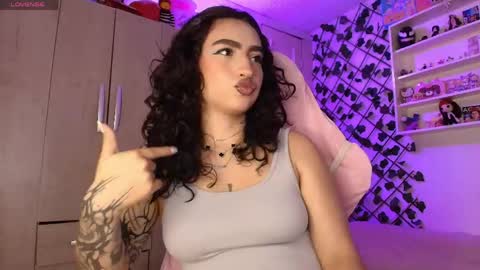 valentina online show from June 3, 2026, 3:09 am