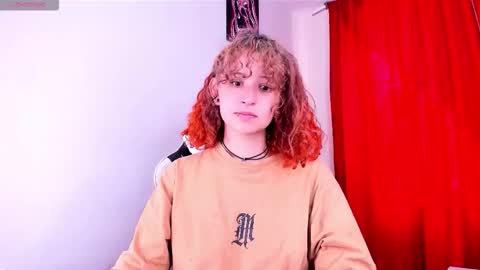 Snapshot of valent_27 chatting on September 9, 2025, 4:39 pm Valentina online show from September 9, 2025, 4:39 pm