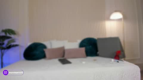 Valentina Torres online show from April 13, 2026, 2:44 pm