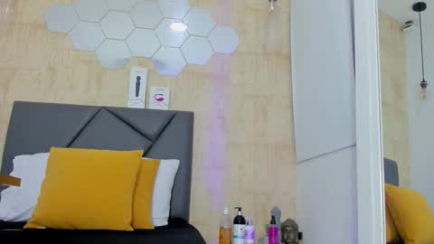 Snapshot of valentina_diiaz chatting on November 2, 2025, 12:51 pm Velentina online show from November 2, 2025, 12:51 pm