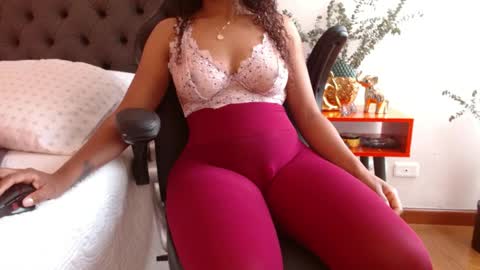 Valen Ferrer online show from April 11, 2026, 6:45 pm