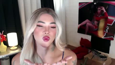 Amanda online show from March 4, 2025, 1:01 am