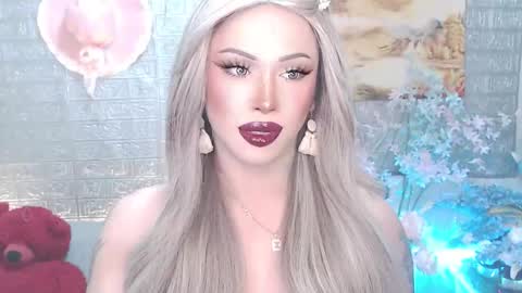 Amanda online show from April 24, 2026, 3:42 am