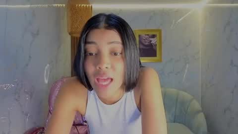 Valentina  online show from May 20, 2026, 1:06 pm