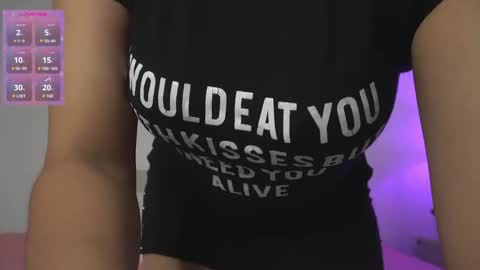 Snapshot of valentina_king18 chatting on February 22, 2025, 11:35 am VALENTINA online show from February 22, 2025, 11:35 am