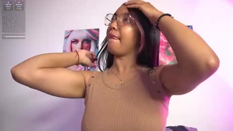 Snapshot of valentina_king18 chatting on November 17, 2025, 11:16 am VALENTINA online show from November 17, 2025, 11:16 am