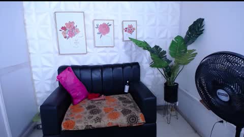 Snapshot of valentina_mature chatting on January 5, 2026, 10:57 pm Valentina online show from January 5, 2026, 10:57 pm