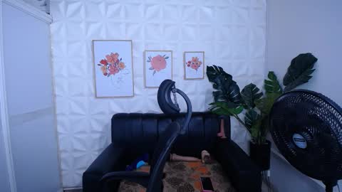 Snapshot of valentina_mature chatting on February 21, 2026, 3:51 am Valentina online show from February 21, 2026, 3:51 am