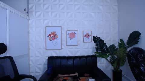 Snapshot of valentina_mature chatting on February 21, 2026, 11:39 pm Valentina online show from February 21, 2026, 11:39 pm