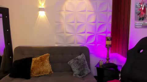 Valentina online show from December 3, 2024, 5:23 pm