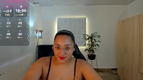 Valentina online show from September 23, 2025, 8:12 pm