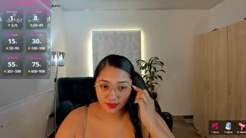 Valentina online show from October 17, 2025, 2:08 pm