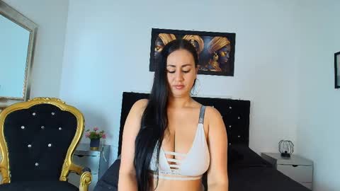 ValentinaJaramilloo online show from June 5, 2026, 2:12 pm