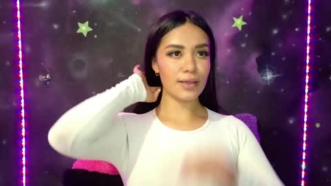 valentinarojass_ online show from May 22, 2026, 7:41 pm