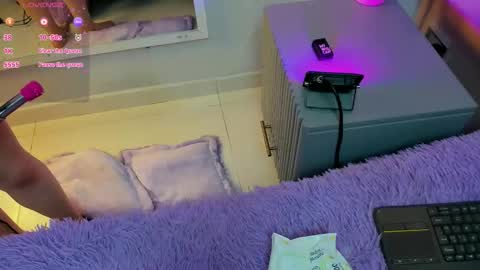 Mia  online show from February 9, 2026, 8:35 pm