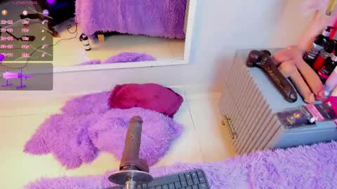 Mia  online show from April 15, 2026, 8:20 pm