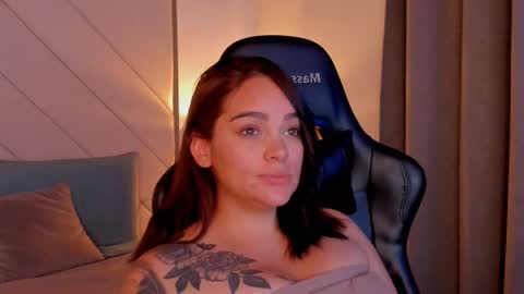   online show from September 30, 2025, 2:49 am