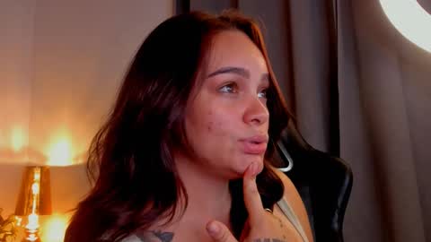   online show from October 5, 2025, 1:59 am