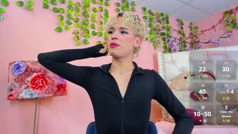 Snapshot of valentinee_xo chatting on June 25, 2026, 4:34 am valentinee_xo online show from June 25, 2026, 4:34 am