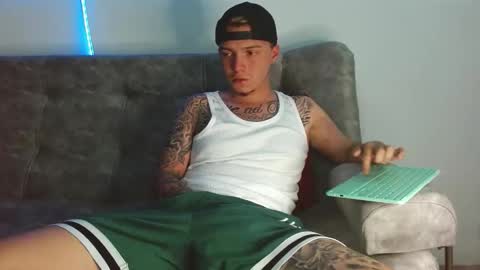 Snapshot of valentino_bel chatting on December 1, 2025, 9:42 pm Nick online show from December 1, 2025, 9:42 pm