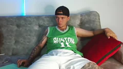 Snapshot of valentino_bel chatting on December 4, 2025, 3:43 pm Nick online show from December 4, 2025, 3:43 pm