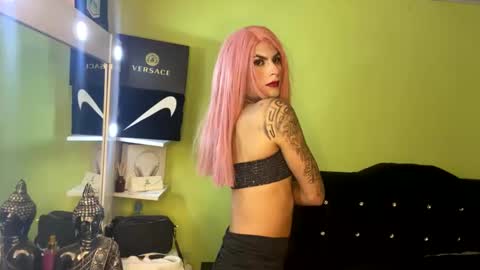 valentino_bs online show from January 12, 2026, 6:57 pm