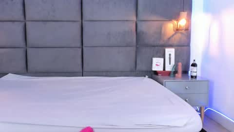 Snapshot of valentino_moon chatting on September 15, 2025, 3:17 am valentino moon online show from September 15, 2025, 3:17 am