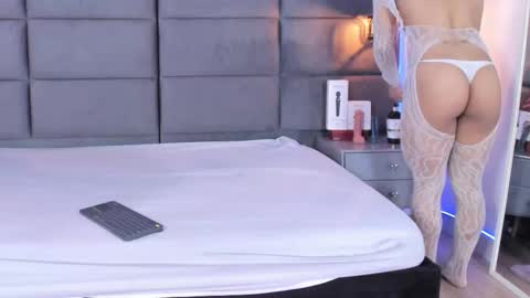 Snapshot of valentino_moon chatting on September 16, 2025, 2:34 am valentino moon online show from September 16, 2025, 2:34 am