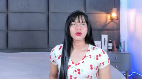 Snapshot of valentino_moon chatting on September 22, 2025, 2:35 am valentino moon online show from September 22, 2025, 2:35 am