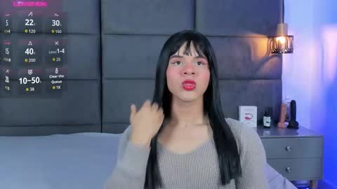 Snapshot of valentino_moon chatting on November 25, 2025, 2:33 am valentino moon online show from November 25, 2025, 2:33 am