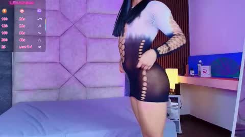 Snapshot of valentino_moon chatting on December 5, 2025, 2:53 am valentino moon online show from December 5, 2025, 2:53 am